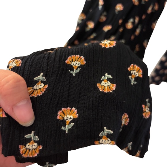 Billabong Black Floral Wide-Leg Split Pants Size Large Floral pattern - Picture 7 of 13